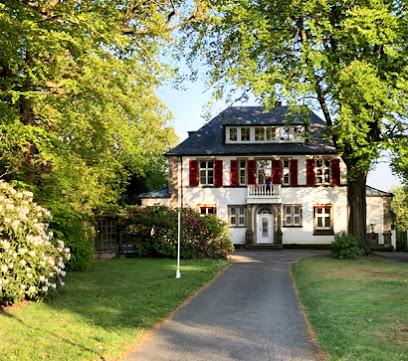 Notare Dr. Schwerin & Neukirchen - Wuppertal 1 AF1QipNaOpcl2IXlHMLXzHT42lpcl9CXQltk8eTaYigVw408 h361 k no
