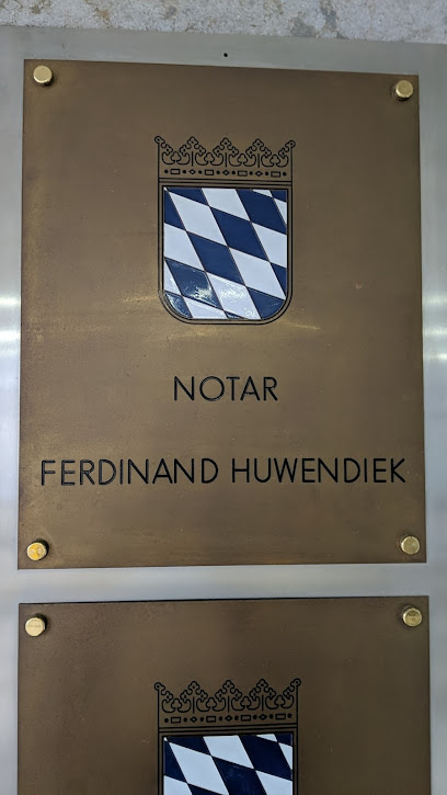 Notar Ferdinand Huwendiek - München 1 AF1QipPTdFJscnkzMq88TlegUpC9RNSdaqFQg GOxV4Lw408 h725 k no