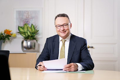 Notar Werner Dieterle - Ludwigsburg 1 AF1QipMuJUZ1XhJ0aEeeTSBC0pnU6UYszew4KfWzjz Bw408 h272 k no
