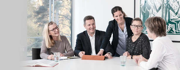 Notar Prof. Dr. Ch. Terbrack - Aachen 1 AF1QipNwK0MTk2tcl 7WVntcRENCO oao txs7tLduSIw614 h240 k no