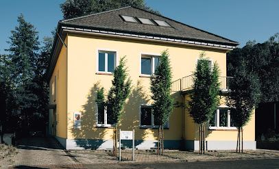 Notare Weber & Dr. Jülch - Saarbrücken 1 AF1QipP2 AOIAZe z1EewPqzUX 70xGQPXD64rJGzThvw408 h247 k no
