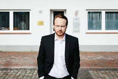 Rosemann Völkers Schulze Rechtsanwalt und Notar Dr. Schulze - Schortens 1 AF1QipNE0i8Xe7IljAP9hsnj D3xzRmxNEngLFHiRxwKw408 h272 k no