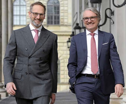 Notare Dr. Dirk Steiner und Dr. Michael Fronhöfer - München 1 AF1QipNMOYibyLfOrZkx6lT40sw5rkG9SUzIbjLcTaMxw408 h339 k no