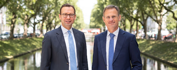Notare Dr. Gerrit Wenz & Dr. Michael Schüller - Düsseldorf 1 AF1QipOEoGqlQg6Ly 5mDNYrL 4bk282R5Rt1OI W 3Iw600 h240 k no
