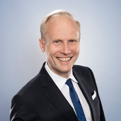 Dr. Harald Schlüter, M.L.E. - Bielefeld 1 AF1QipOv9AZDFQmZCHHx6OAm4rjmpzf4sqLl kH daqXw408 h408 k no