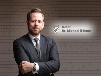 Notar Dr. Michael Böhme - Bogen 1 AF1QipPNRepHdwGzQwAcsgIqgQVSGhtewIjV3iCZFW5dw408 h306 k no